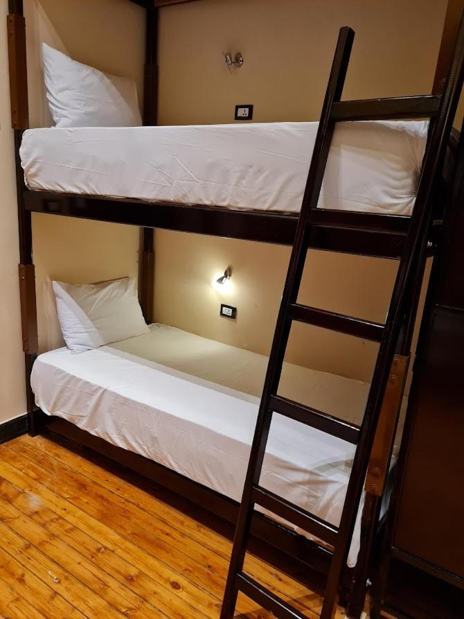 Kmt Hostel *